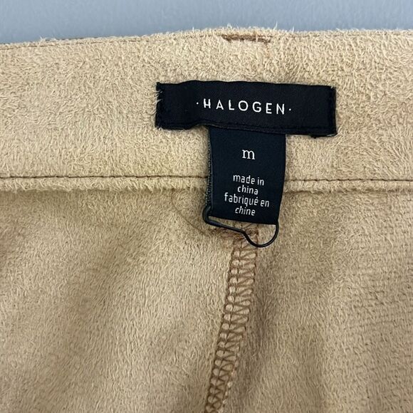 018 New Halogen® Wide Leg Faux Leather Cargo Pants
Size M - Picture 6 of 12